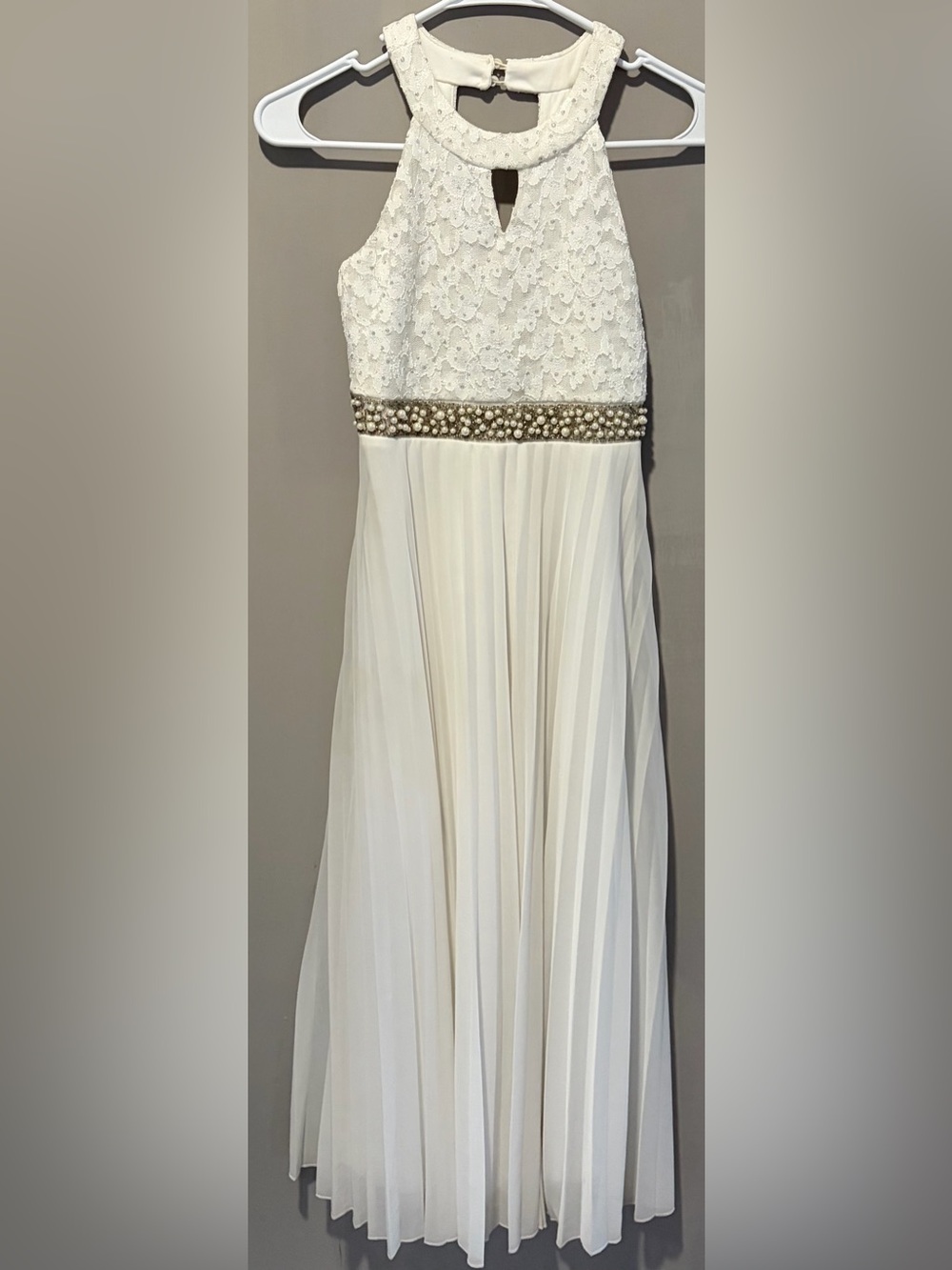 Speechless kids white formal dress with embellishments sleeveless size 10